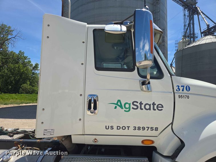 image for item DP8979 2015 International ProStar semi truck