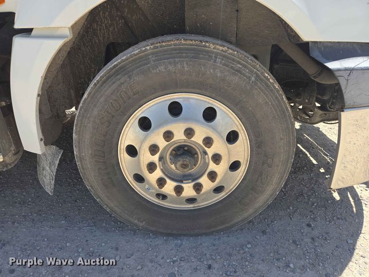 image for item DP8979 2015 International ProStar semi truck