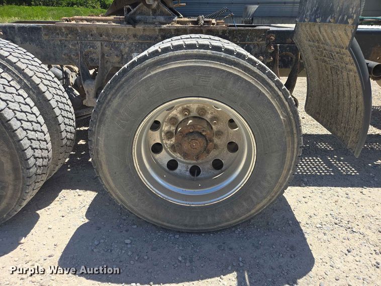 image for item DP8979 2015 International ProStar semi truck
