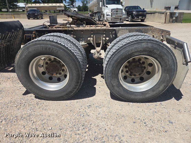 image for item DP8979 2015 International ProStar semi truck