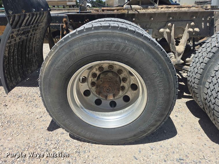 image for item DP8979 2015 International ProStar semi truck