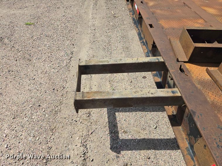 image for item DQ0005 2014 Trail-Eze TE70HT drop deck hydraulic tail equipment trailer
