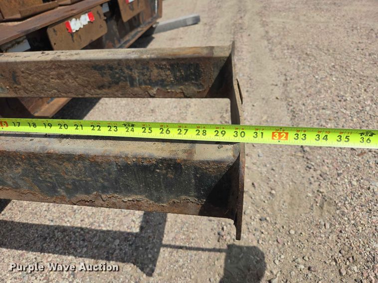 image for item DQ0005 2014 Trail-Eze TE70HT drop deck hydraulic tail equipment trailer