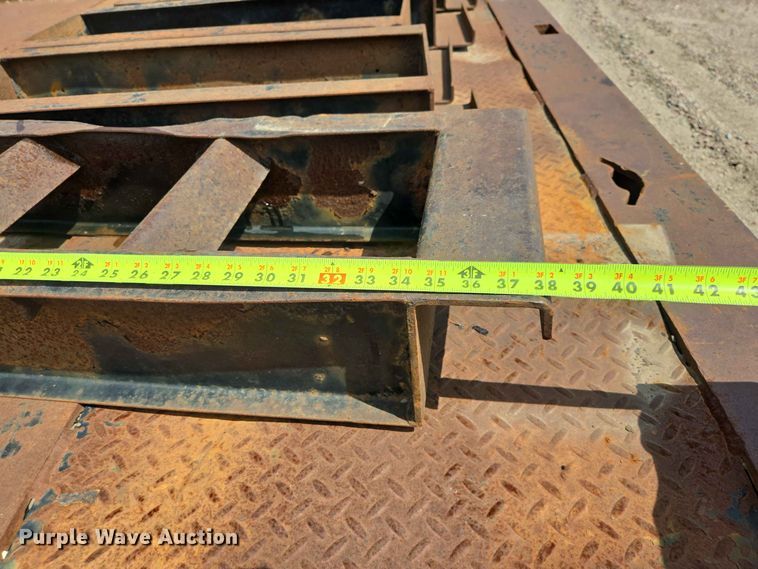 image for item DQ0005 2014 Trail-Eze TE70HT drop deck hydraulic tail equipment trailer