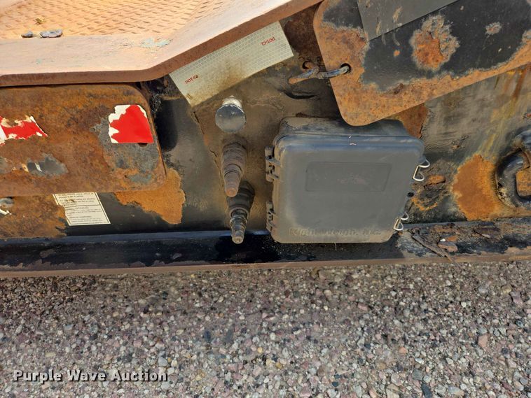 image for item DQ0005 2014 Trail-Eze TE70HT drop deck hydraulic tail equipment trailer