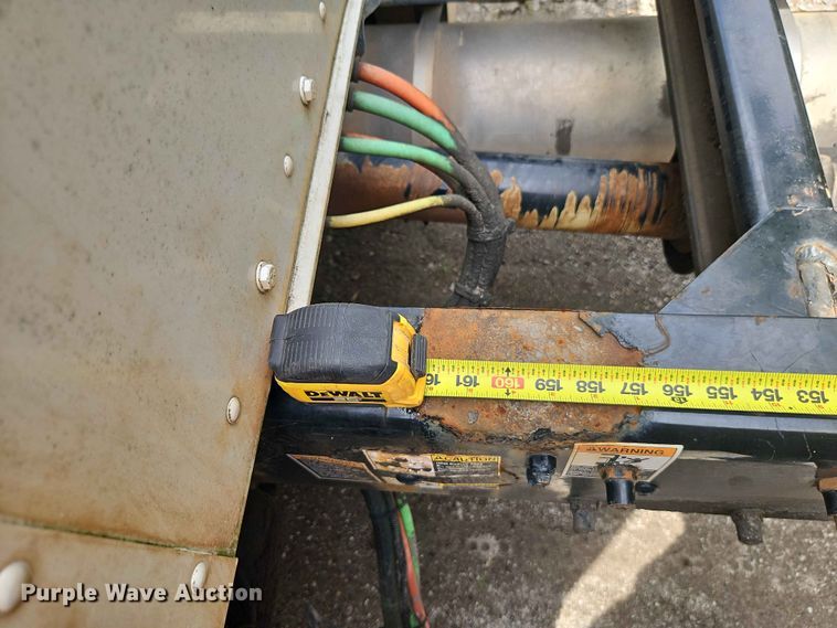 image for item DQ7799 2005 Kenworth truck cab and chassis