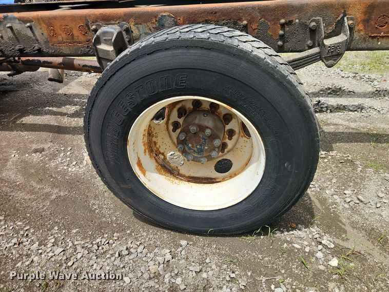 image for item DQ7799 2005 Kenworth truck cab and chassis
