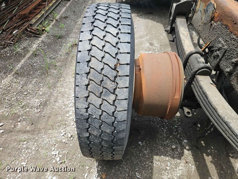 image for item DQ7799 2005 Kenworth truck cab and chassis
