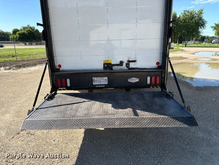 image for item DQ7845 2017 International TerraStar box truck