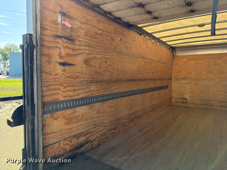 image for item DQ7845 2017 International TerraStar box truck