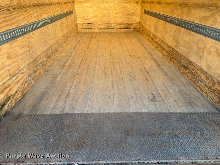 image for item DQ7845 2017 International TerraStar box truck