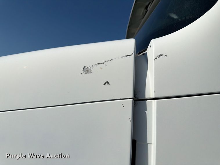 image for item DQ7862 2007 Freightliner Columbia semi truck