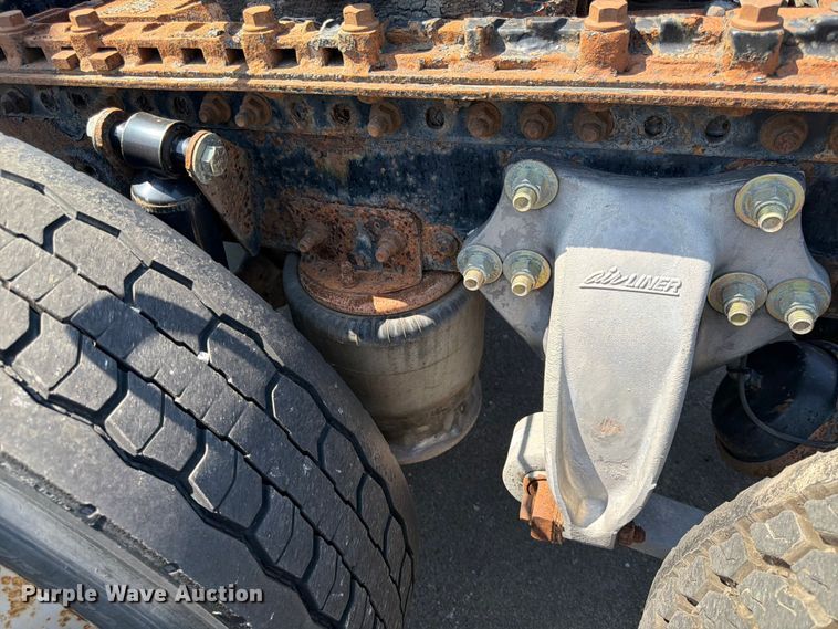 image for item DQ7863 2012 Freightliner Columbia semi truck