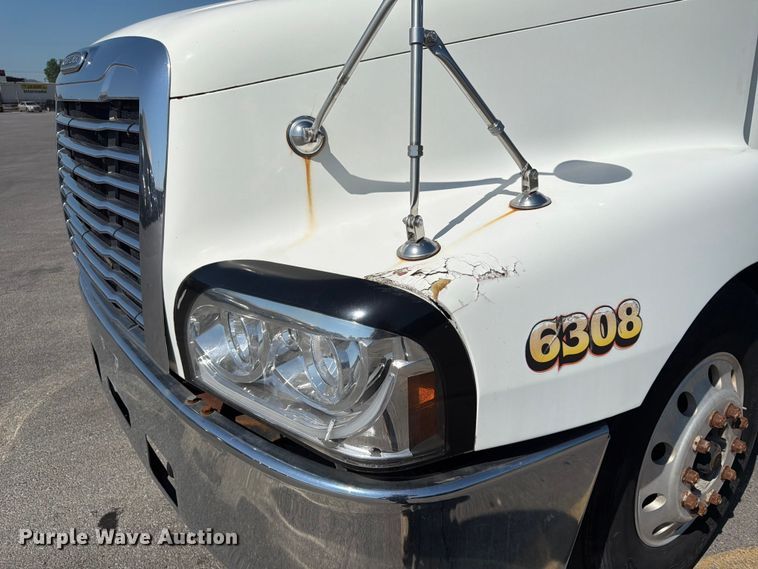 image for item DQ7864 2006 Freightliner CST120 semi truck