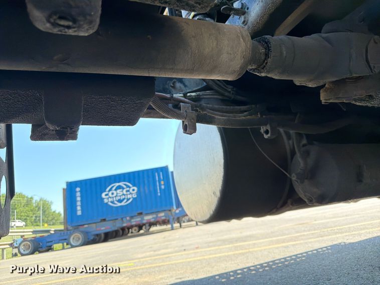 image for item DQ7864 2006 Freightliner CST120 semi truck
