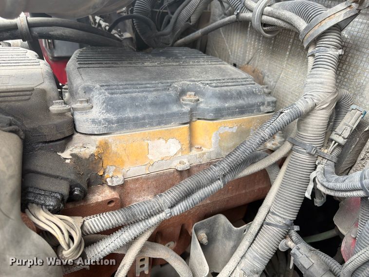 image for item DQ7867 2005 Kenworth T800 semi truck