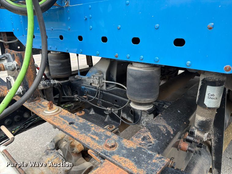 image for item DQ7868 2005 Freightliner Columbia semi truck