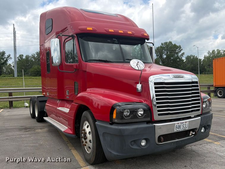 image for item DQ7869 2006 Freightliner CST120 semi truck