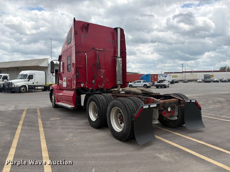 image for item DQ7869 2006 Freightliner CST120 semi truck