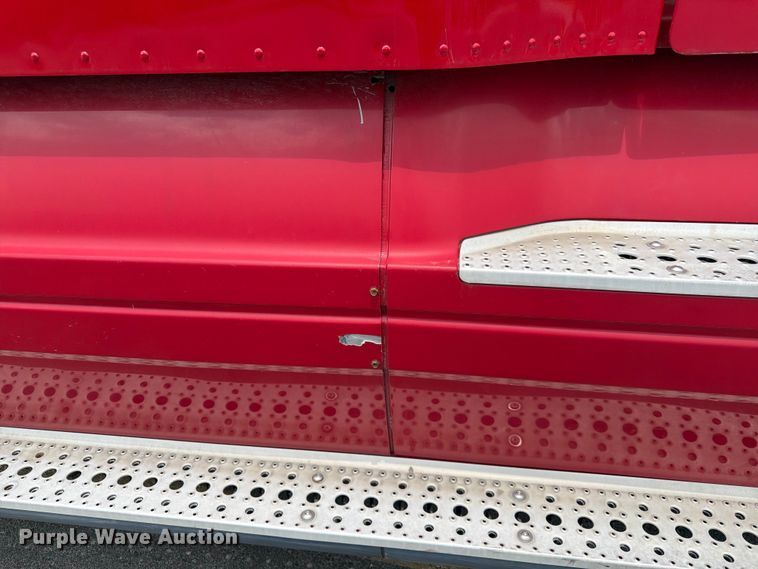 image for item DQ7869 2006 Freightliner CST120 semi truck