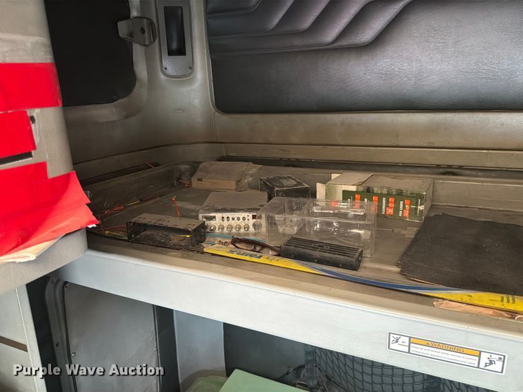 image for item DQ7869 2006 Freightliner CST120 semi truck