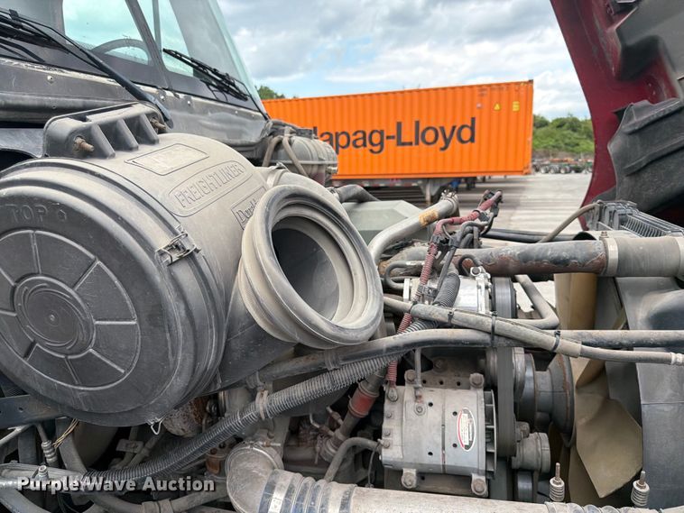 image for item DQ7869 2006 Freightliner CST120 semi truck