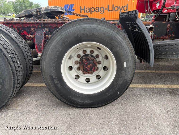 image for item DQ7869 2006 Freightliner CST120 semi truck