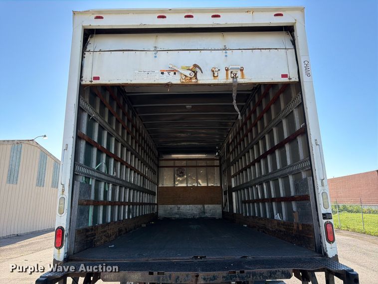 image for item DQ7878 2013 Freightliner M2 106 box truck