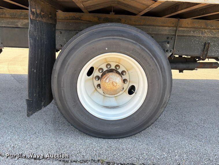 image for item DQ7878 2013 Freightliner M2 106 box truck