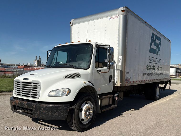 image for item DQ7879 2016 Freightliner M2 106 box truck