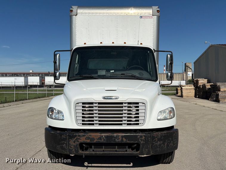 image for item DQ7879 2016 Freightliner M2 106 box truck