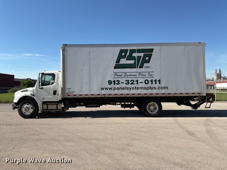 image for item DQ7879 2016 Freightliner M2 106 box truck