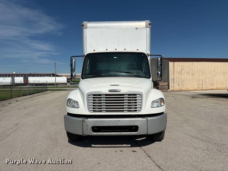 image for item DQ7880 2013 Freightliner M2 106 box truck