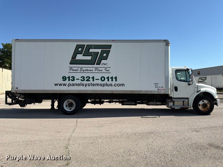 image for item DQ7880 2013 Freightliner M2 106 box truck