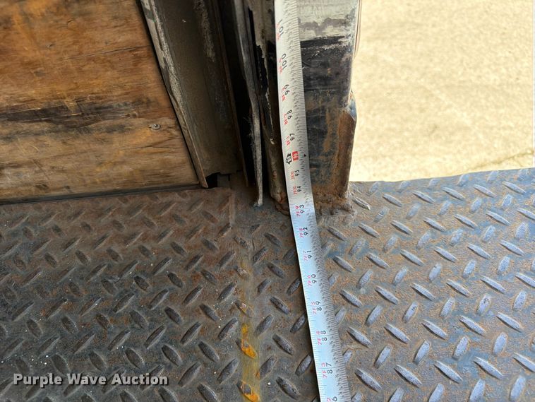 image for item DQ7880 2013 Freightliner M2 106 box truck