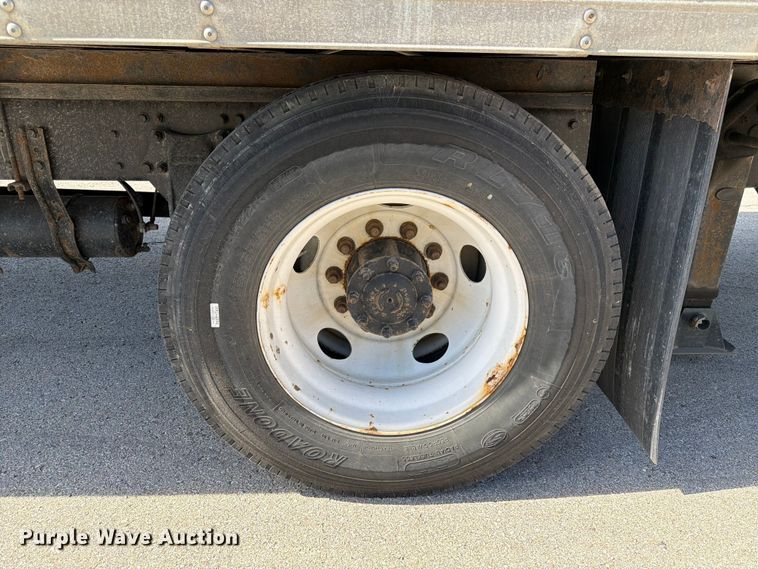 image for item DQ7880 2013 Freightliner M2 106 box truck