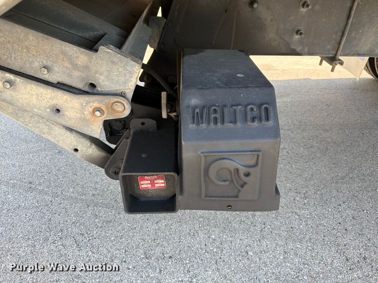 image for item DQ7881 2018 Freightliner M2 106 box truck