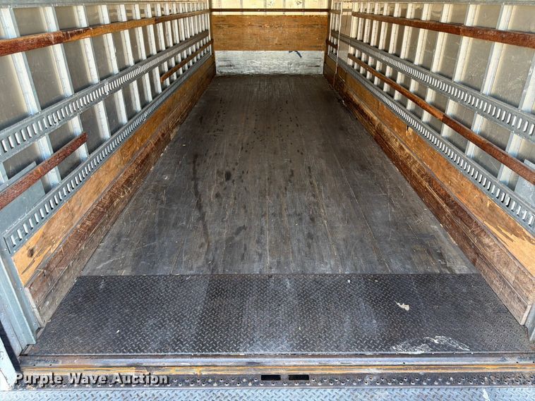 image for item DQ7881 2018 Freightliner M2 106 box truck