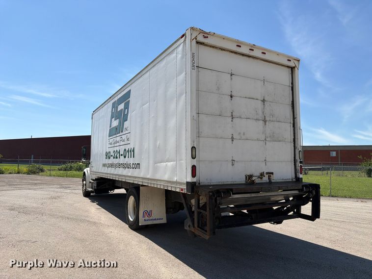 image for item DQ7882 2013 Freightliner M2 106 box truck