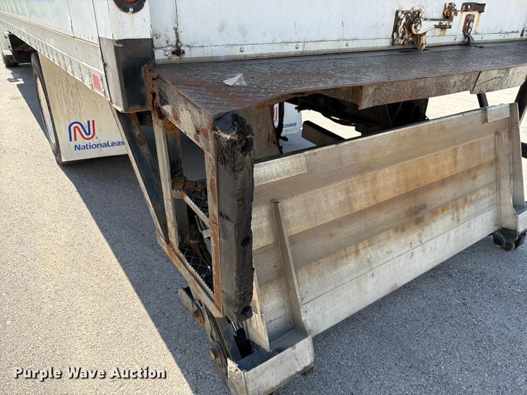 image for item DQ7882 2013 Freightliner M2 106 box truck