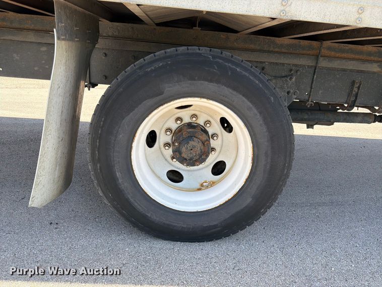 image for item DQ7882 2013 Freightliner M2 106 box truck