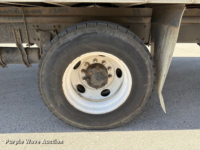 image for item DQ7882 2013 Freightliner M2 106 box truck