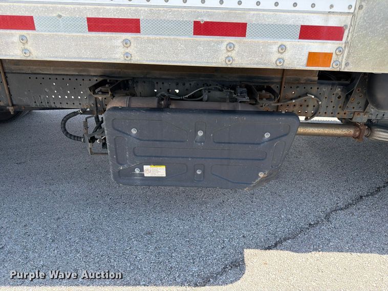 image for item DQ7883 2019 Isuzu NPR-XD Crew Cab box Truck