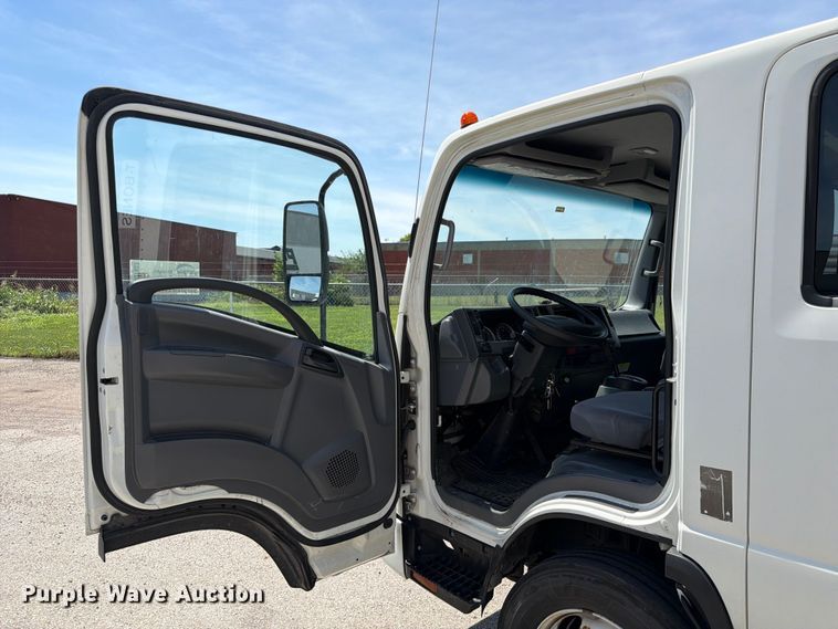 image for item DQ7883 2019 Isuzu NPR-XD Crew Cab box Truck
