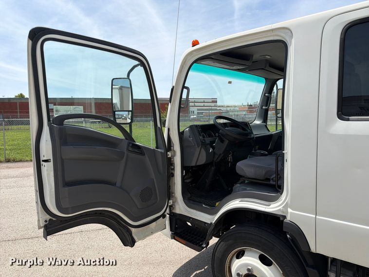image for item DQ7884 2019 Isuzu NPR-XD Crew Cab box truck