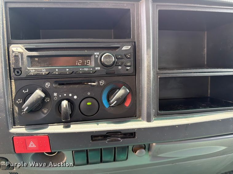 image for item DQ7884 2019 Isuzu NPR-XD Crew Cab box truck