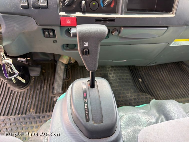 image for item DQ7884 2019 Isuzu NPR-XD Crew Cab box truck