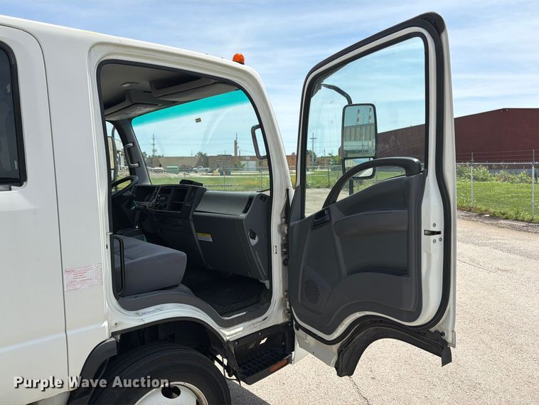 image for item DQ7884 2019 Isuzu NPR-XD Crew Cab box truck
