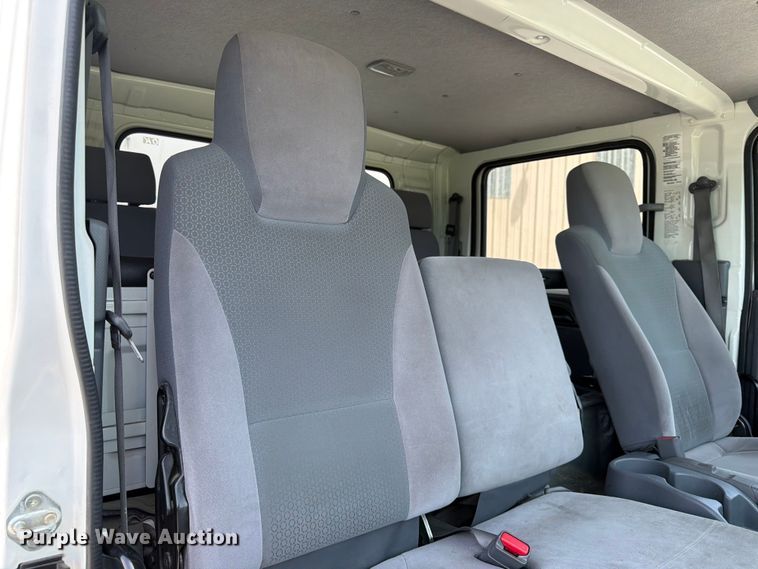 image for item DQ7884 2019 Isuzu NPR-XD Crew Cab box truck