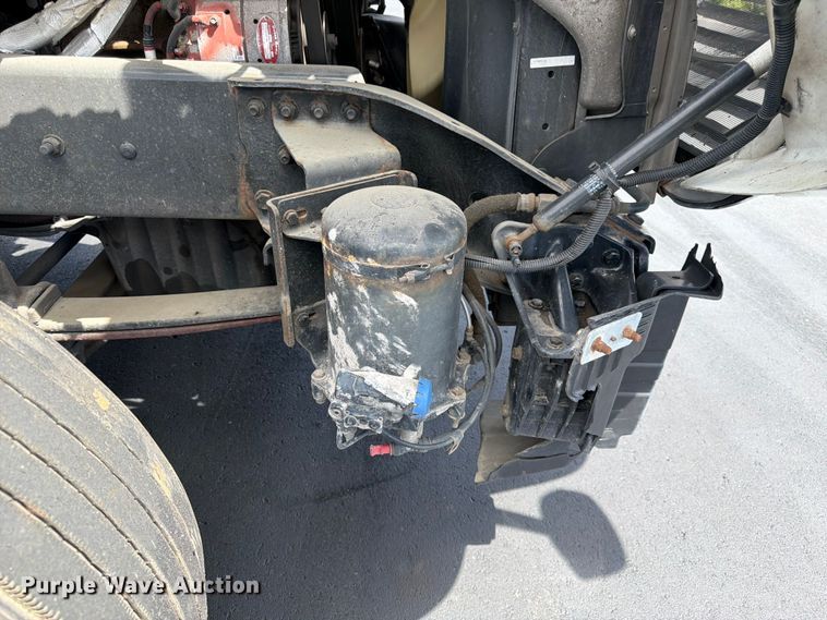image for item DQ7897 2019 Freightliner Cascadia semi truck